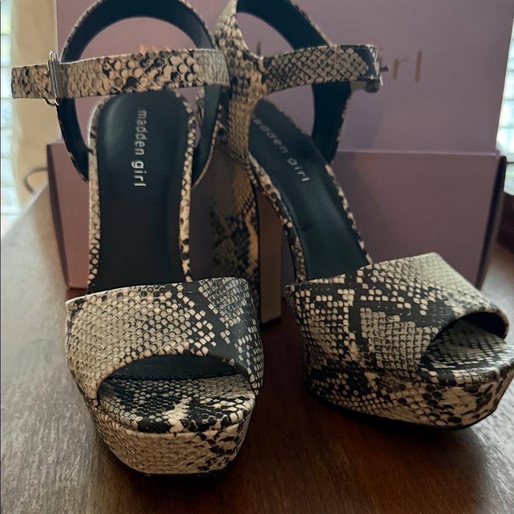 Madden Girl Black and Beige Snake-Print Platform Sandals